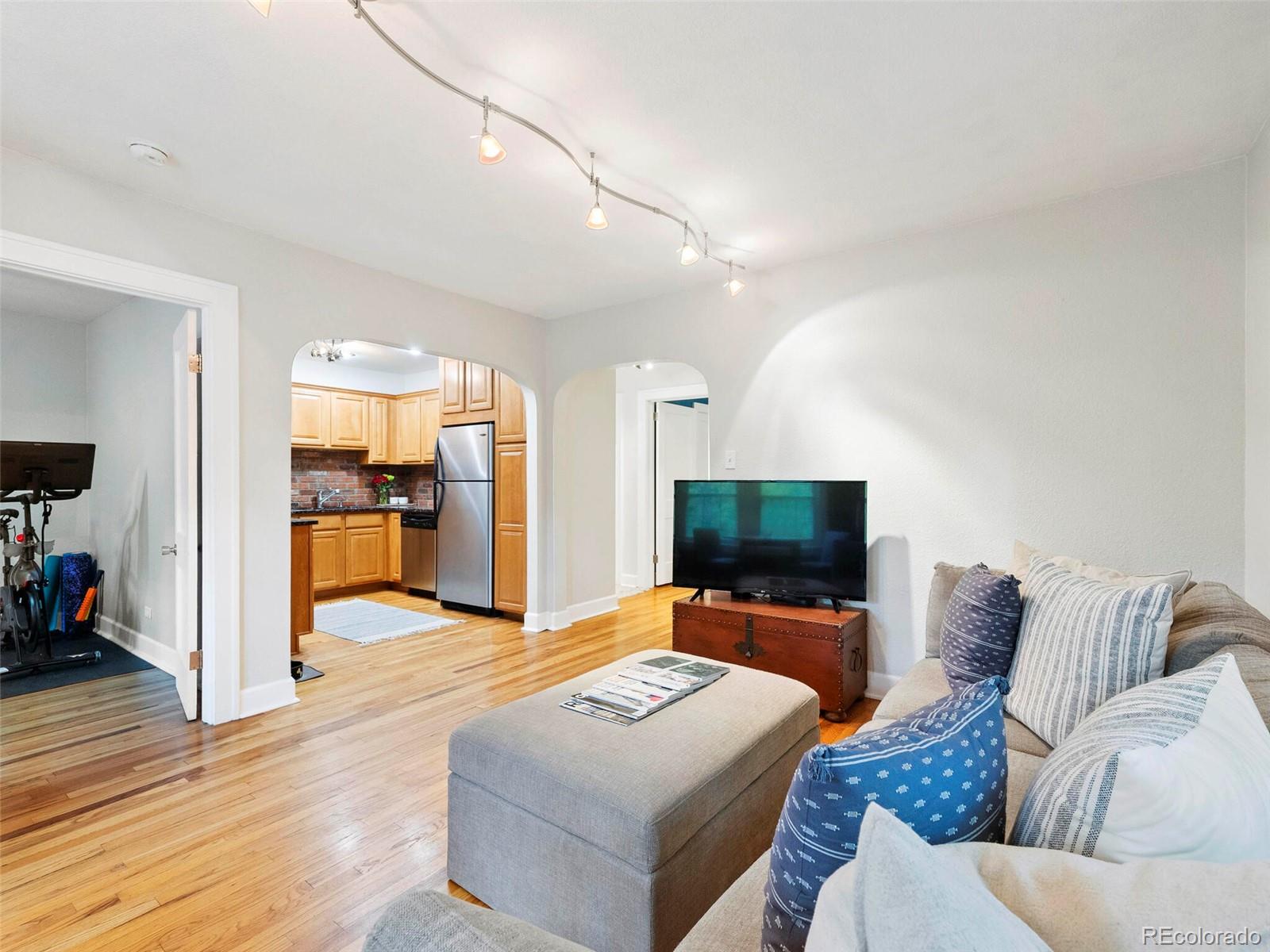 1374 Milwaukee Street Unit: 6