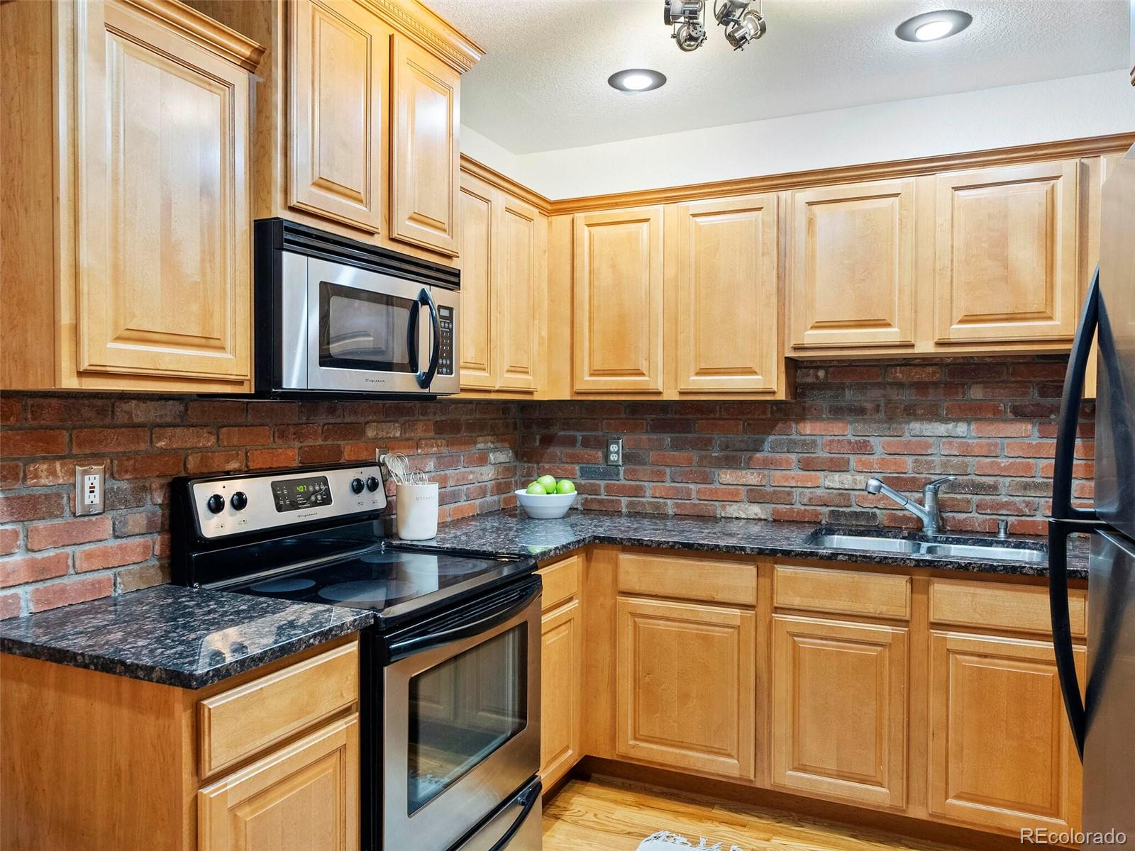 1374 Milwaukee Street Unit: 6
