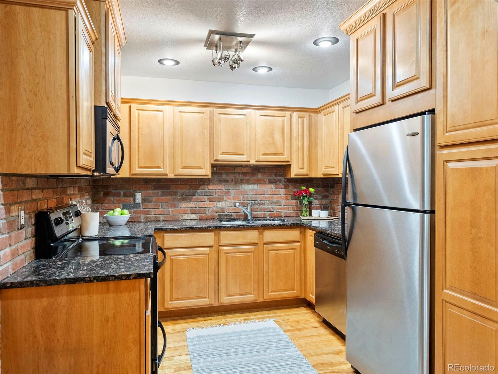 1374 Milwaukee Street Unit: 6