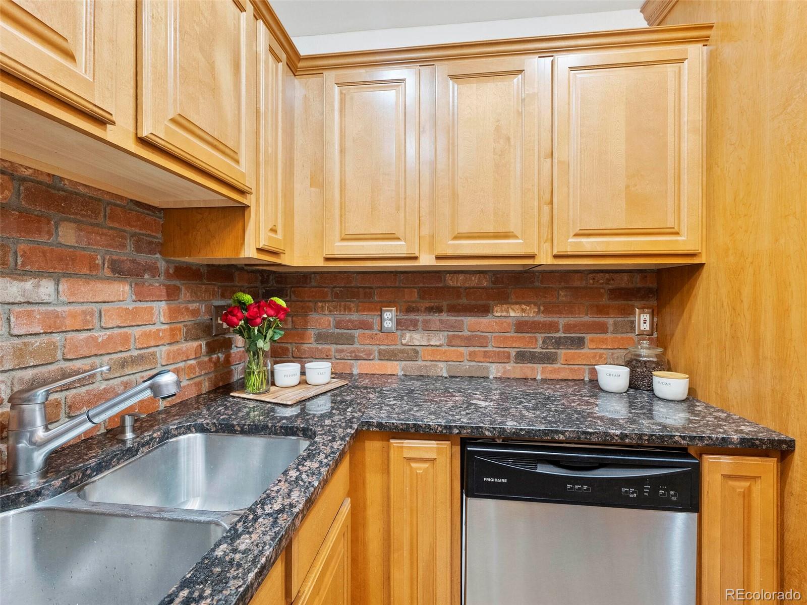 1374 Milwaukee Street Unit: 6