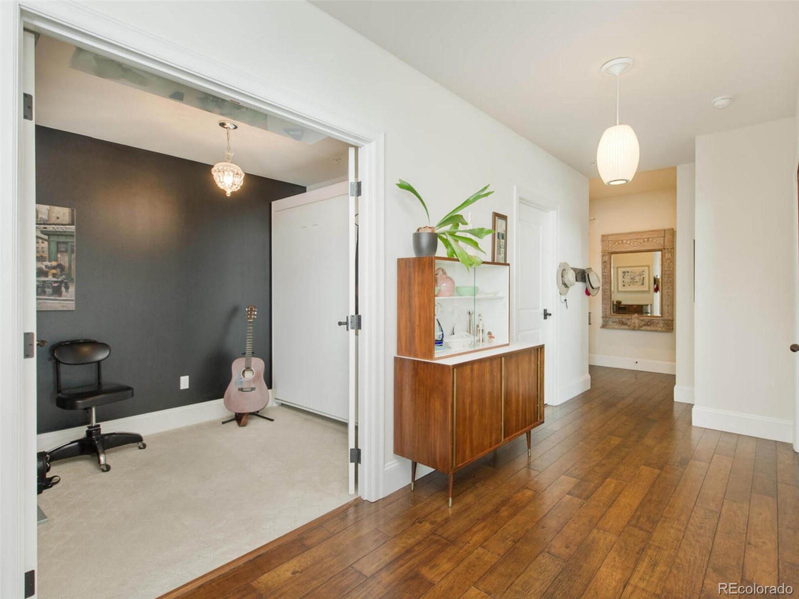 2001 Lincoln Street Unit: 2822