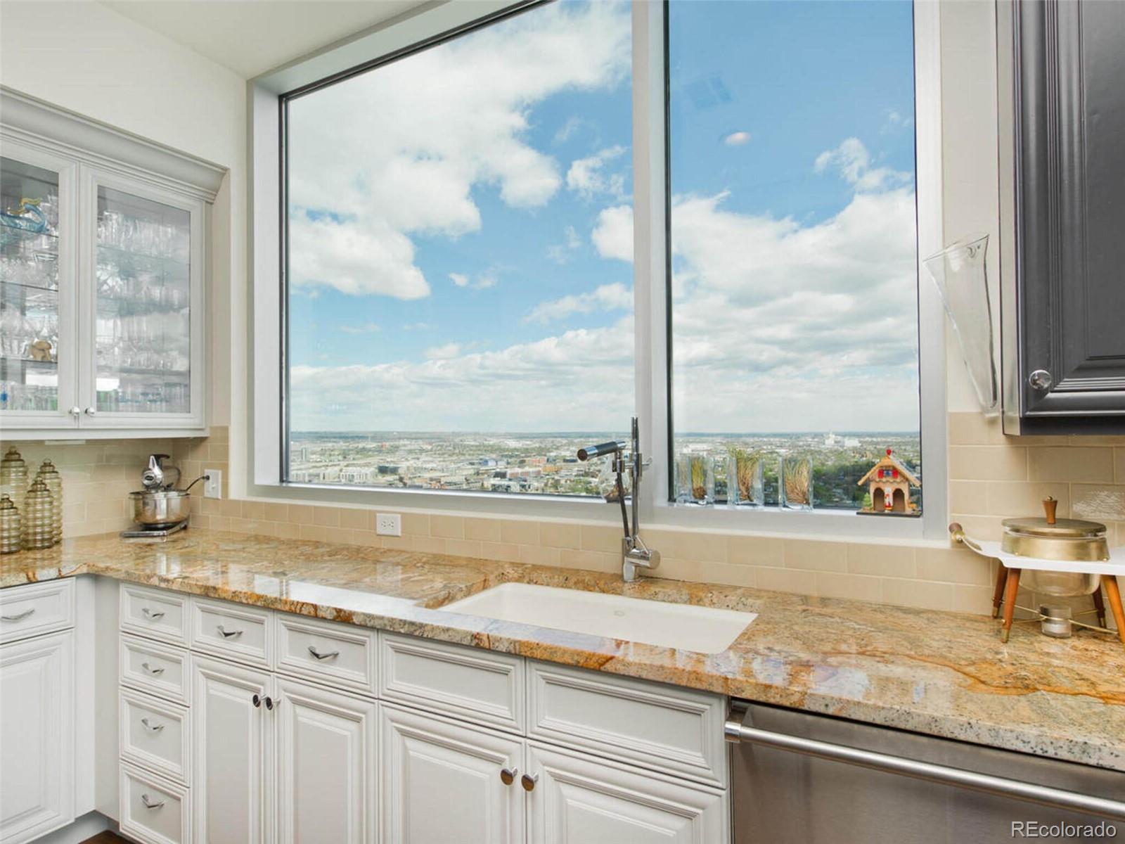 2001 Lincoln Street Unit: 2822