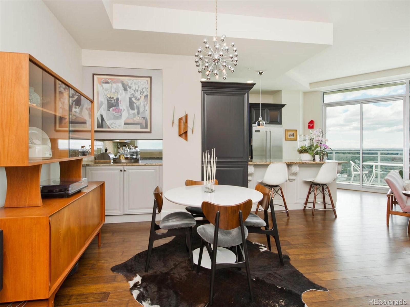 2001 Lincoln Street Unit: 2822