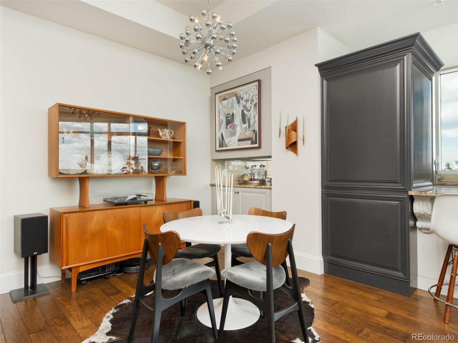2001 Lincoln Street Unit: 2822