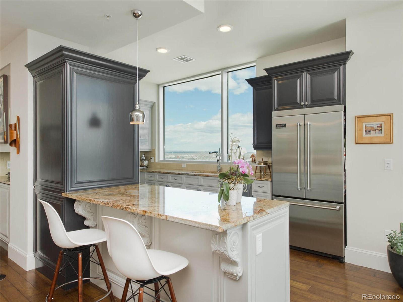 2001 Lincoln Street Unit: 2822