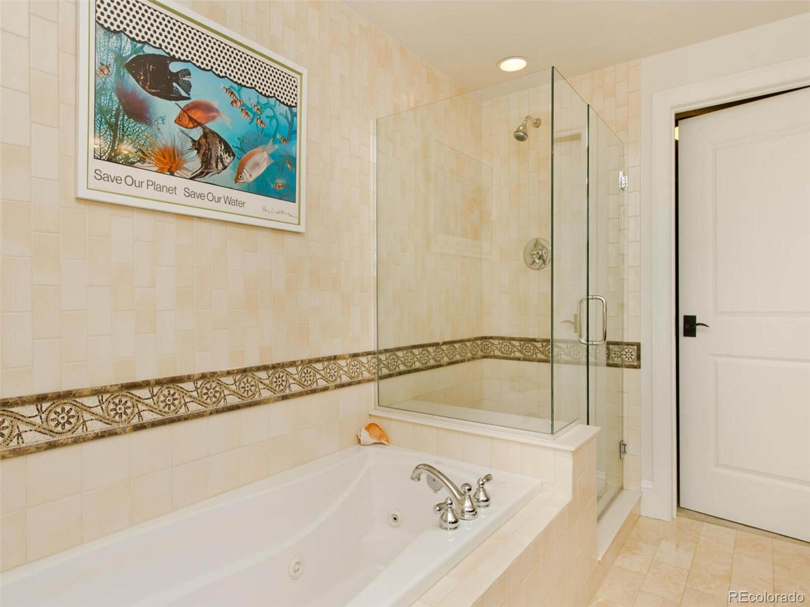2001 Lincoln Street Unit: 2822