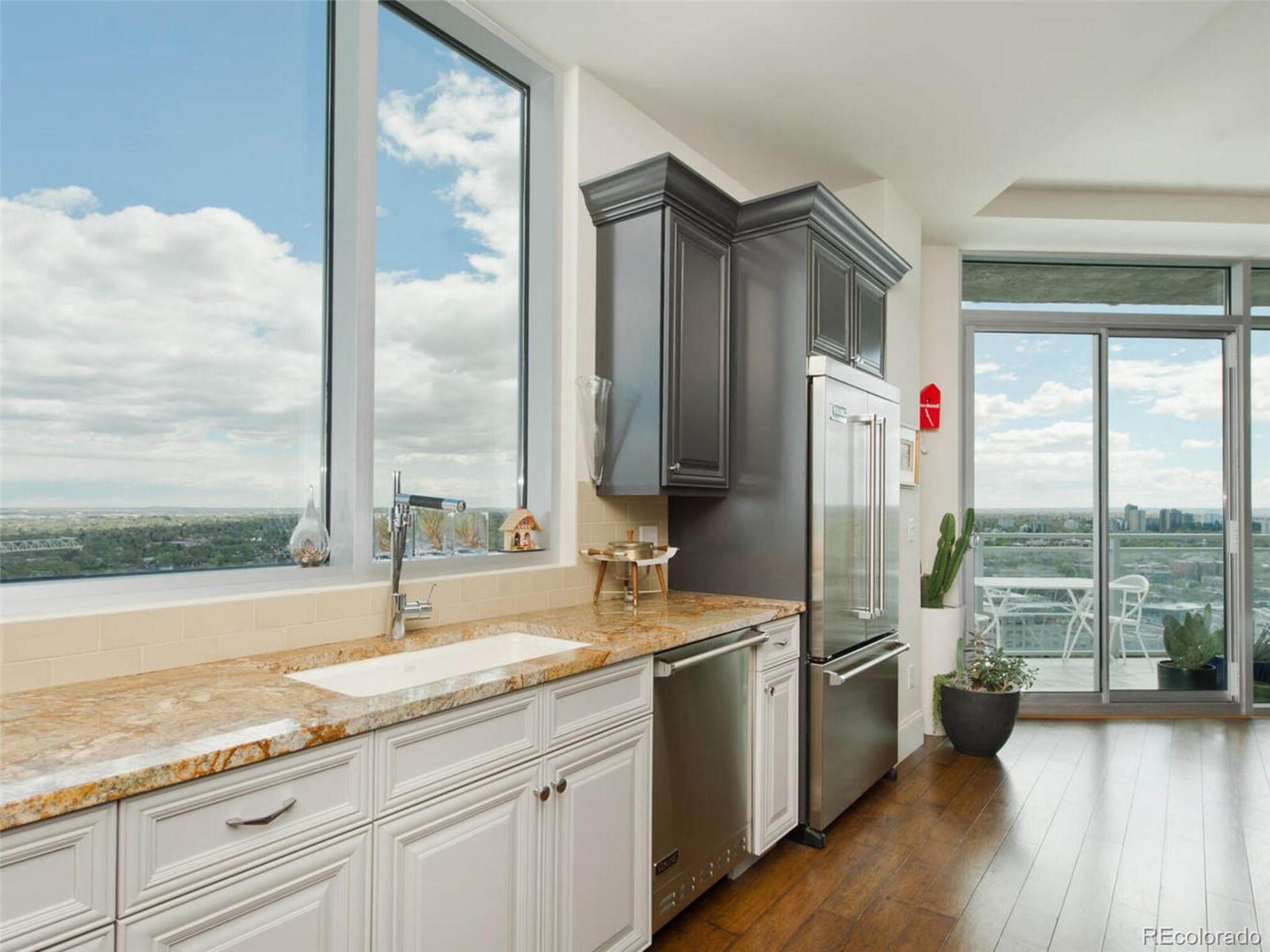 2001 Lincoln Street Unit: 2822