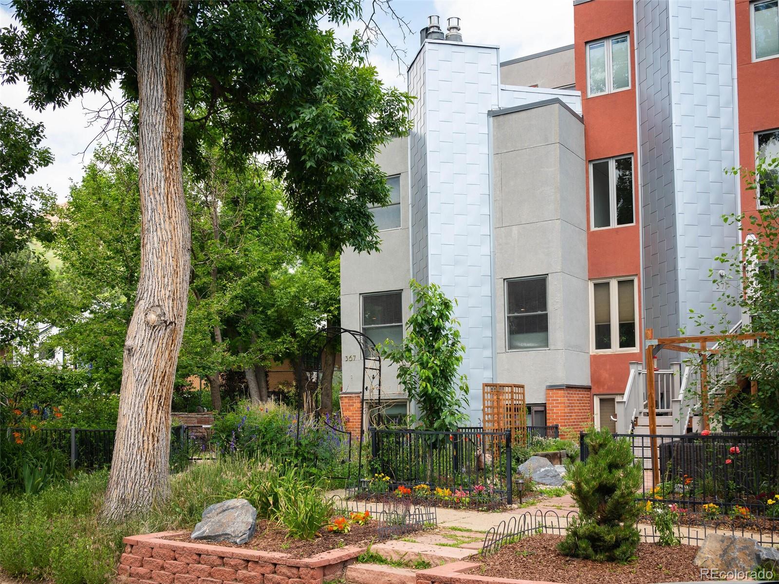 365 Pearl Street