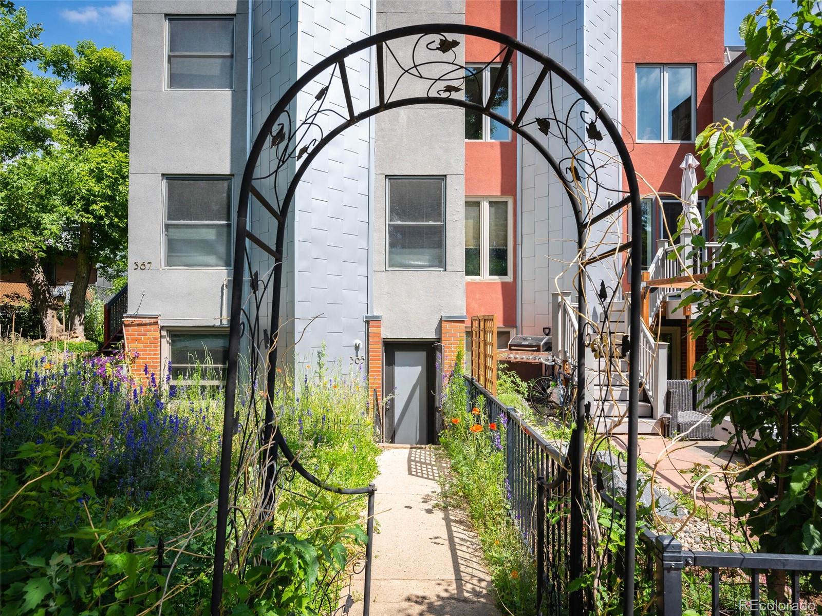 365 Pearl Street