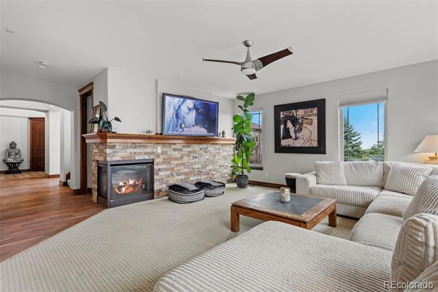 6708 Tremolite Court