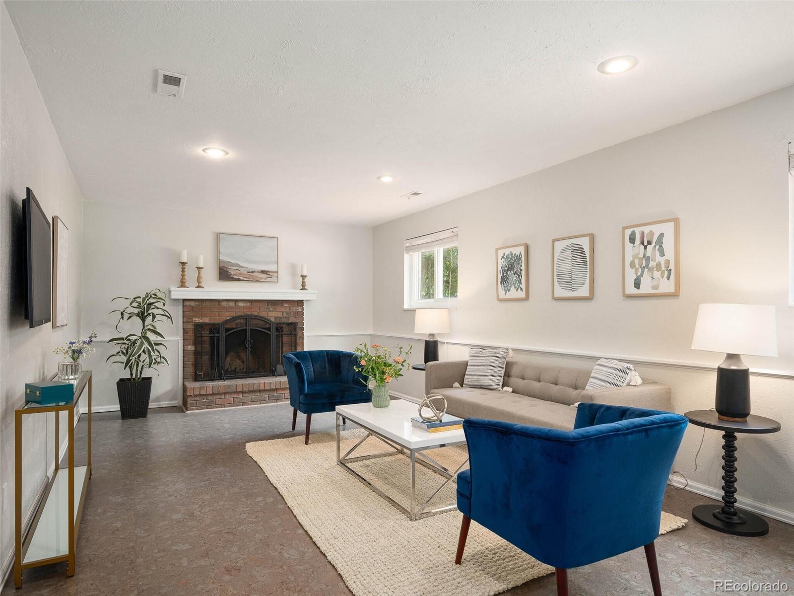 10996 Fenton Circle
