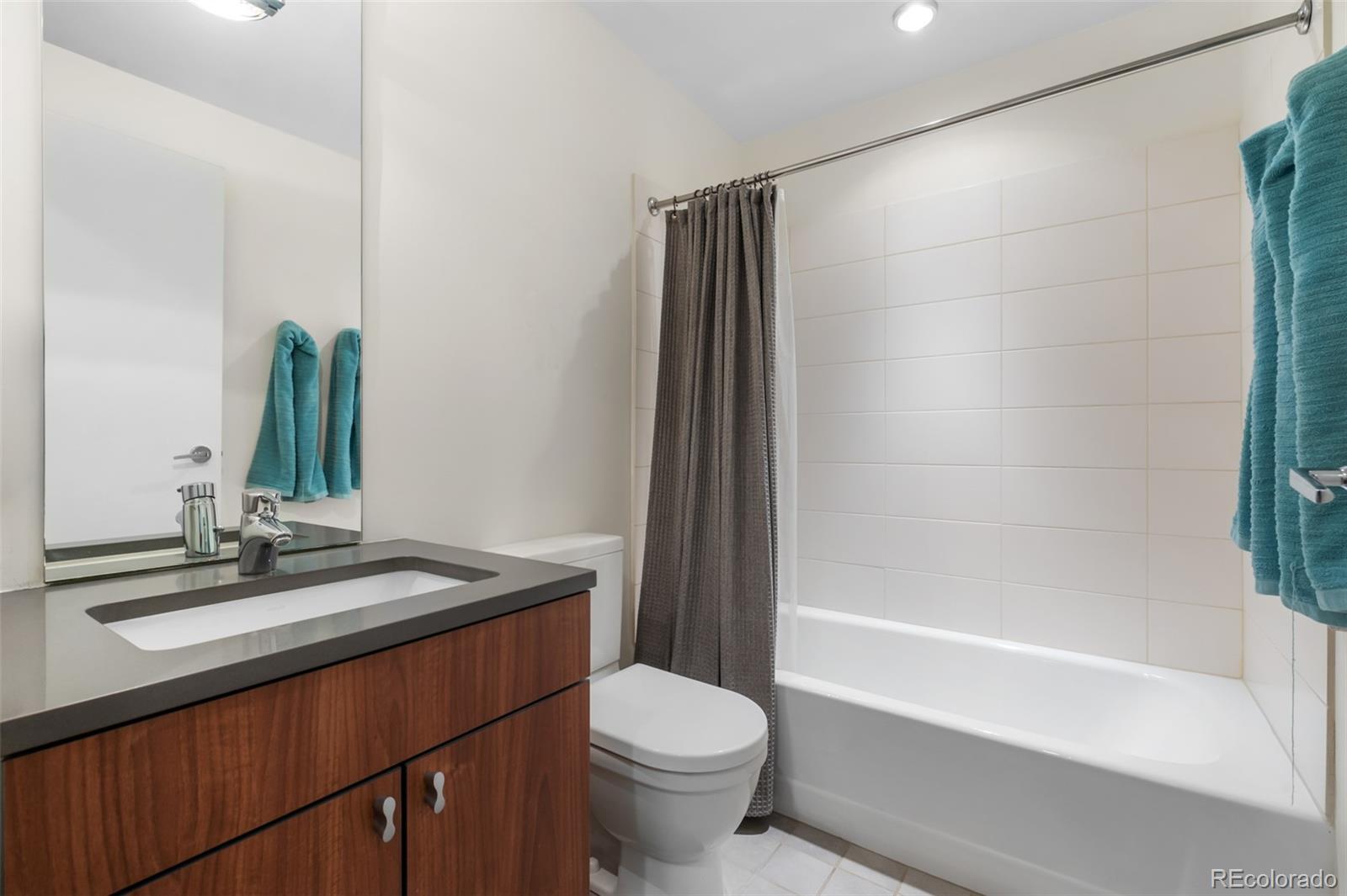 1690 Bassett Street Unit: 1