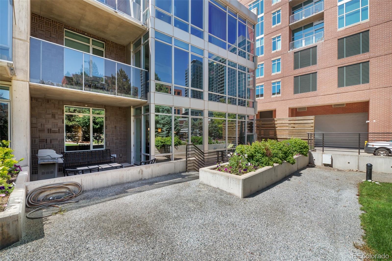1690 Bassett Street Unit: 1