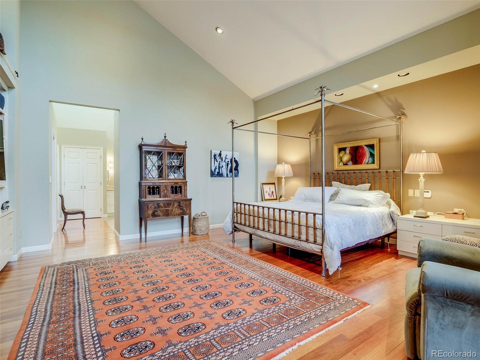400 S Steele Street Unit: 12