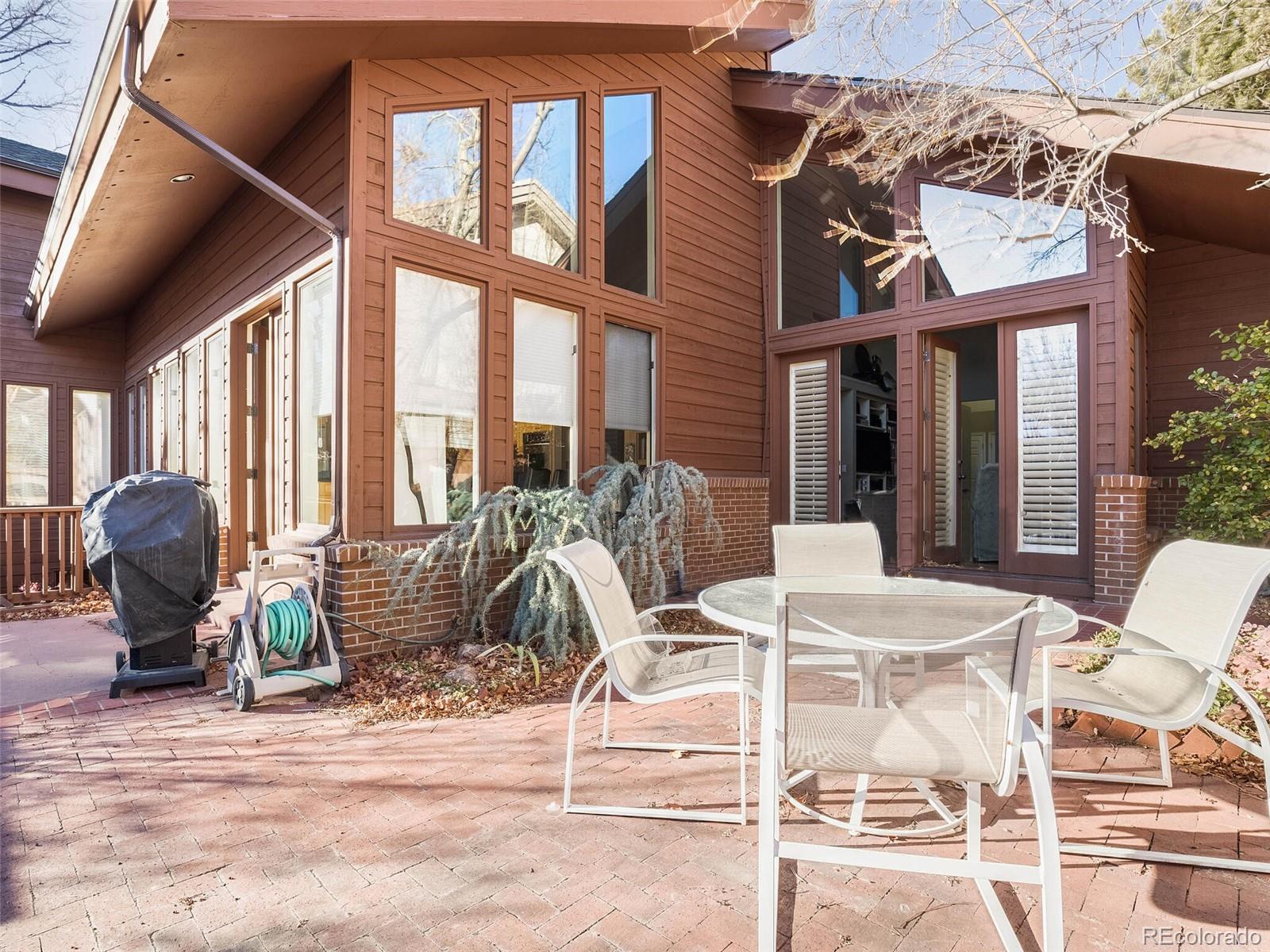 400 S Steele Street Unit: 12