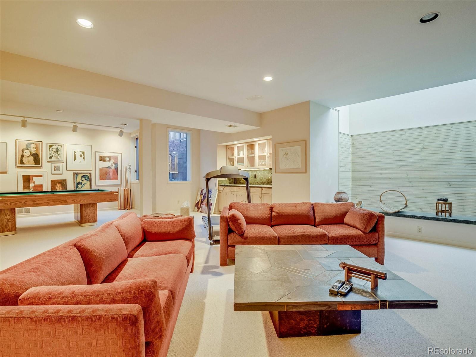 400 S Steele Street Unit: 12