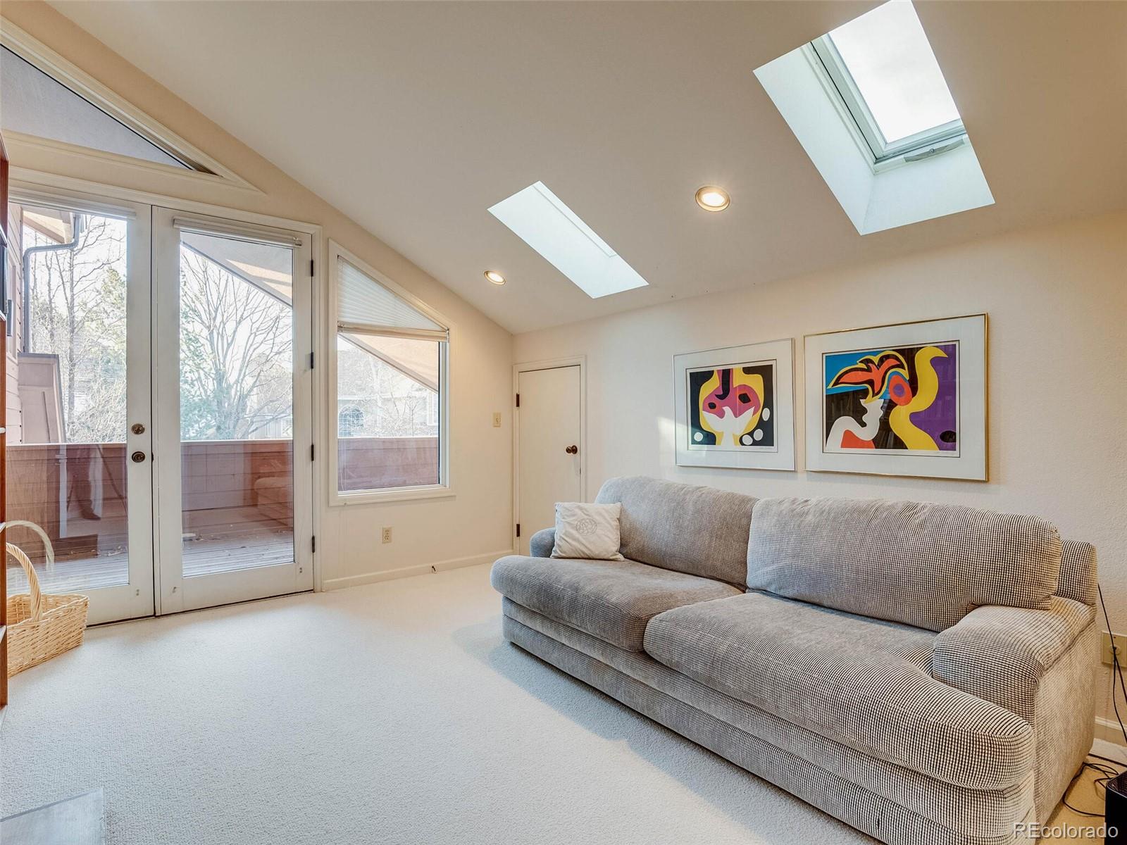 400 S Steele Street Unit: 12