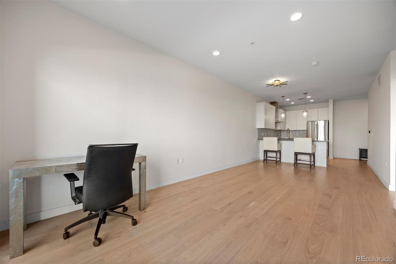 1616 S Broadway Unit: 206