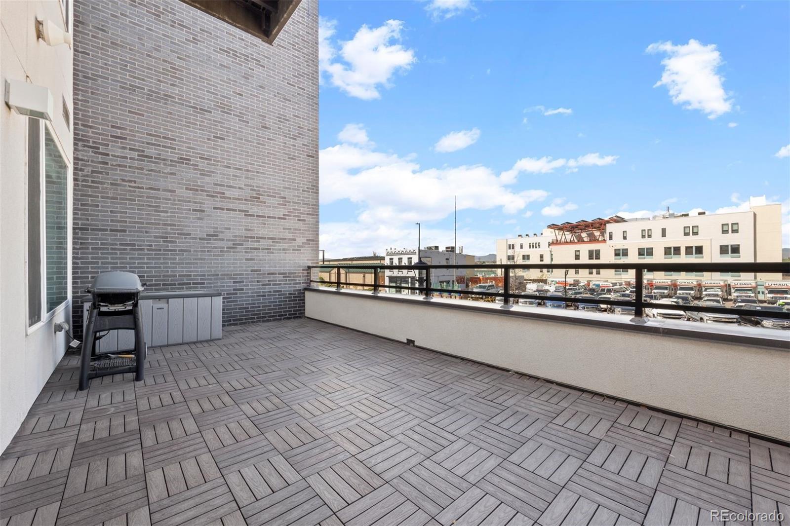 1616 S Broadway Unit: 206