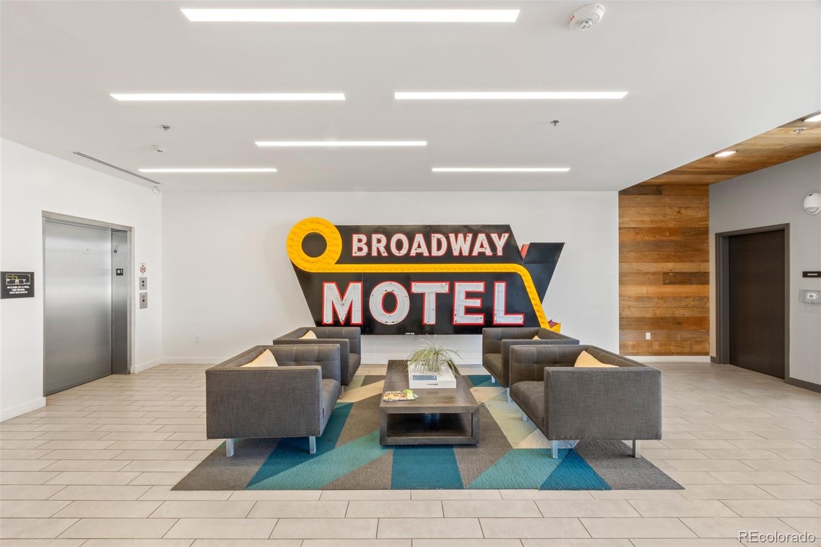 1616 S Broadway Unit: 206