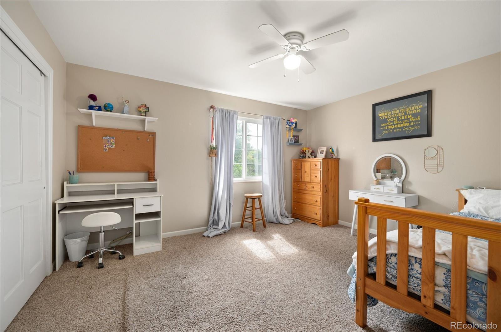 6690 S Locust Way