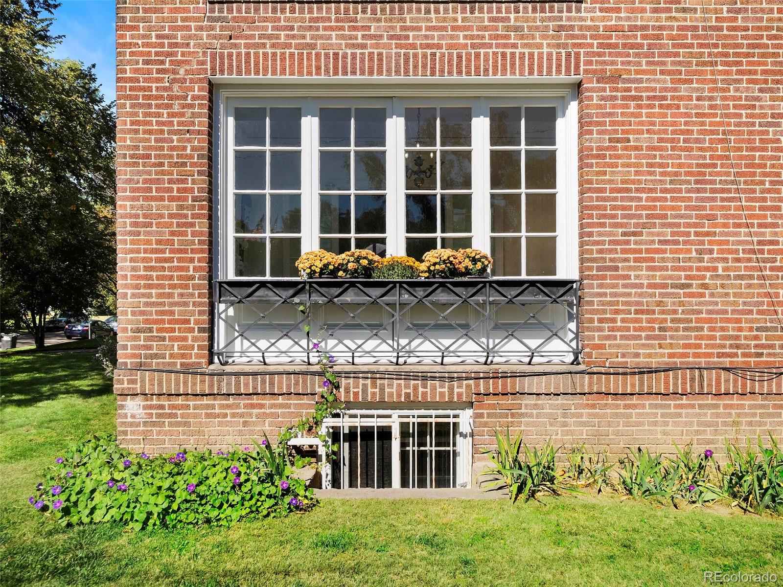2034 Dahlia Street Unit: 2