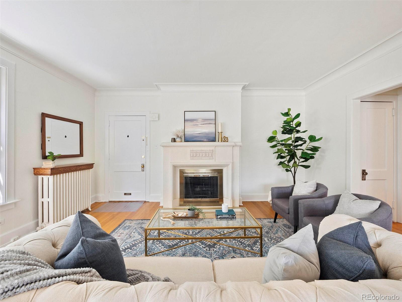 2034 Dahlia Street Unit: 2