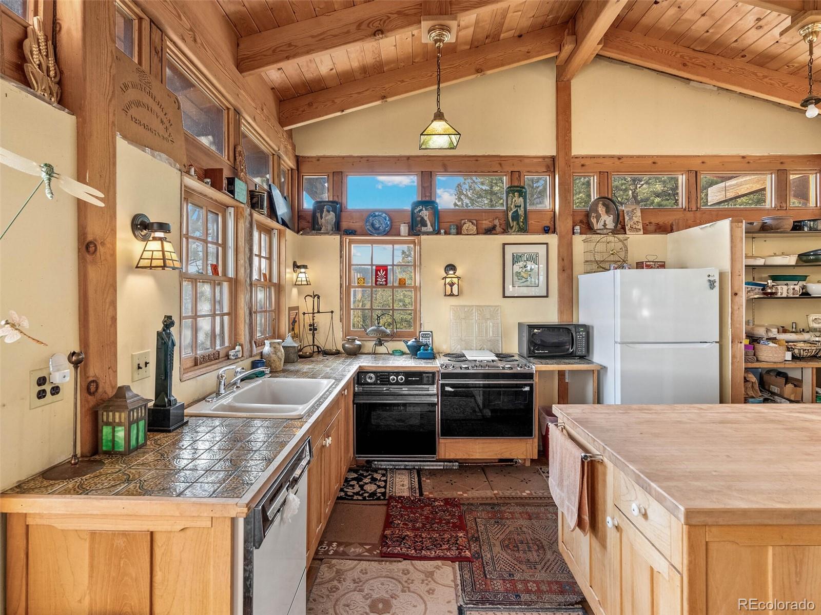13768 Elsie Road