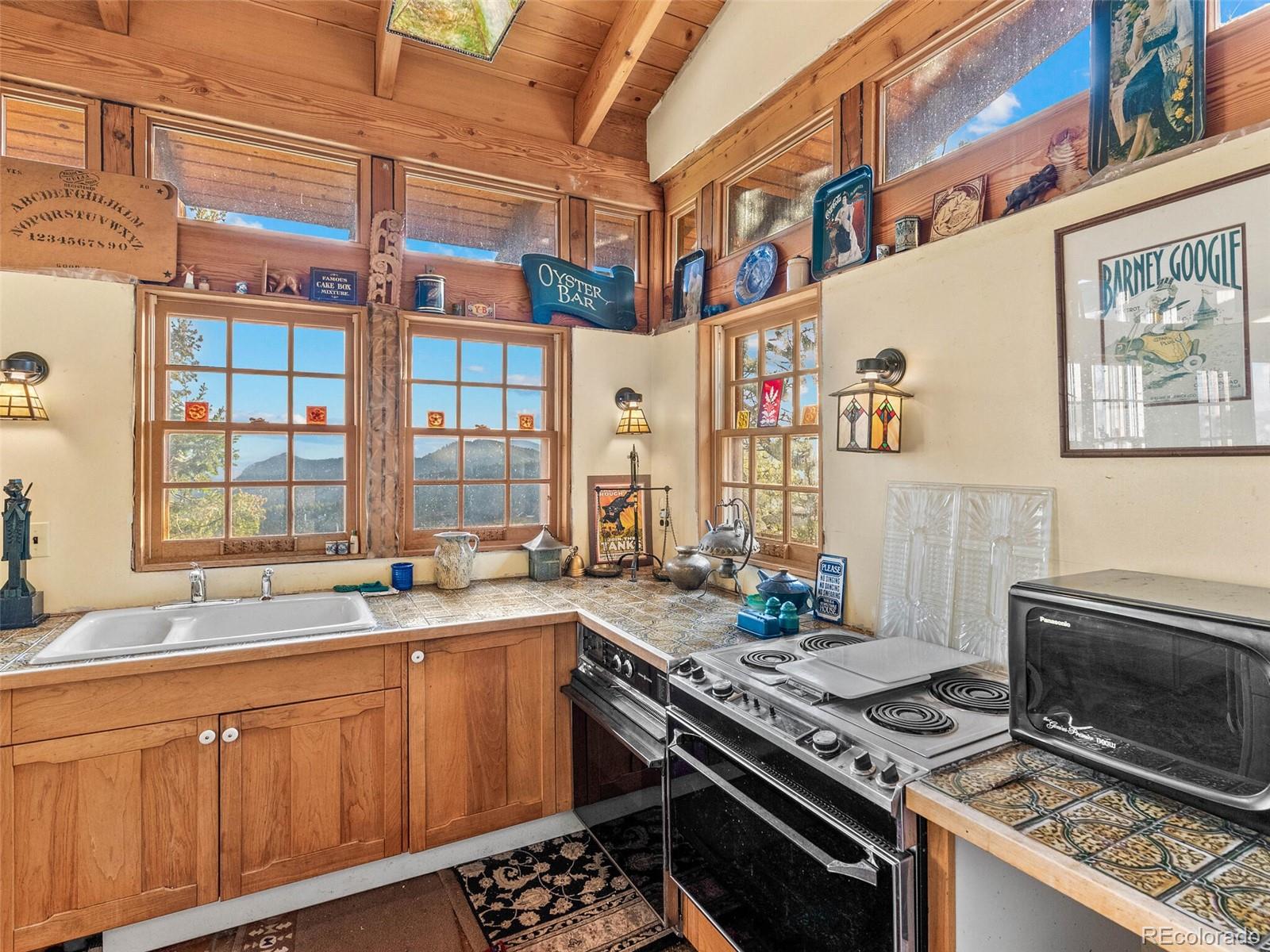 13768 Elsie Road