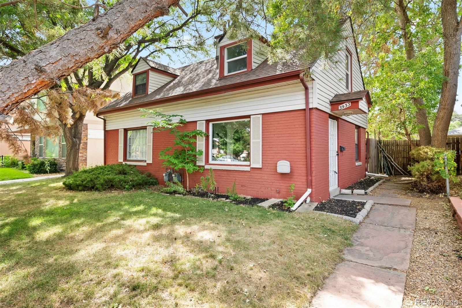 3935 Wyandot Street