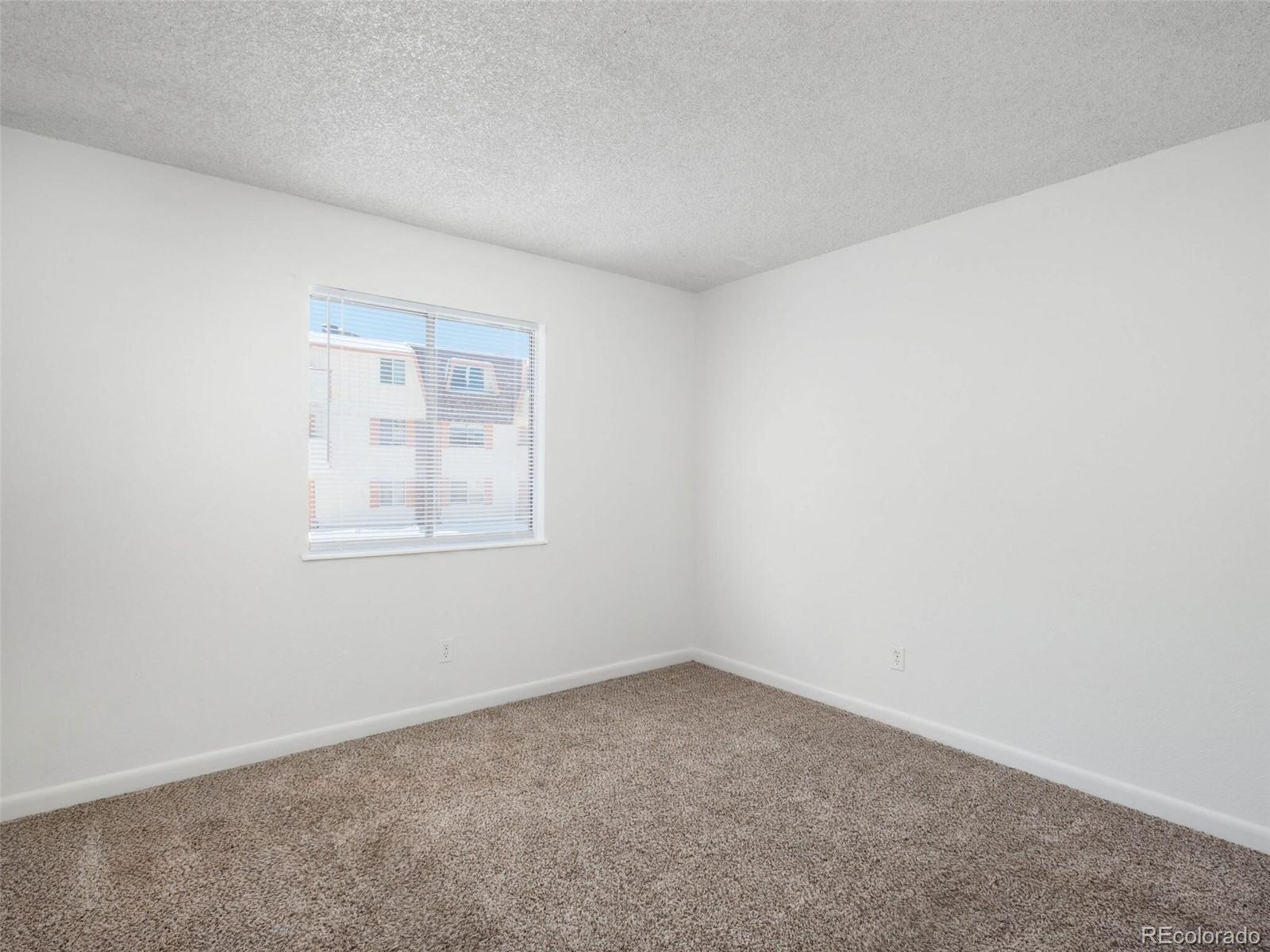 10211 Ura Lane Unit: 9-201