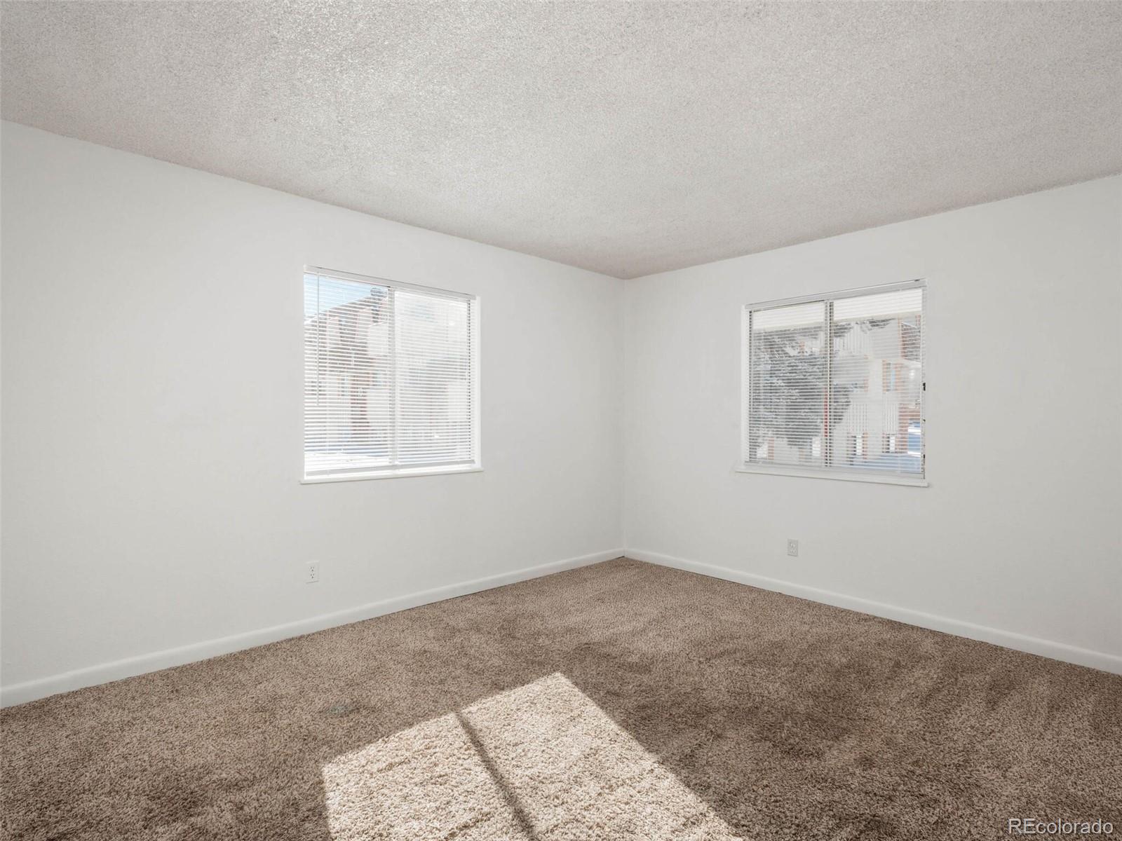 10211 Ura Lane Unit: 9-201