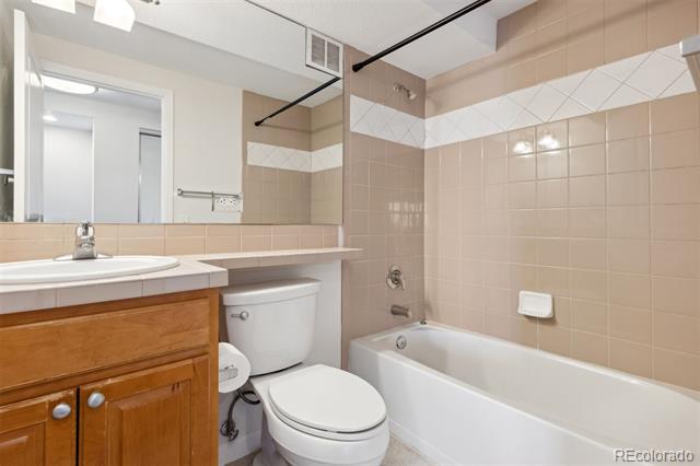 1150 Vine Street Unit: 406