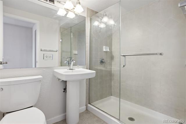 1150 Vine Street Unit: 406