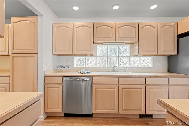 1011 S Valentia Street Unit: 97