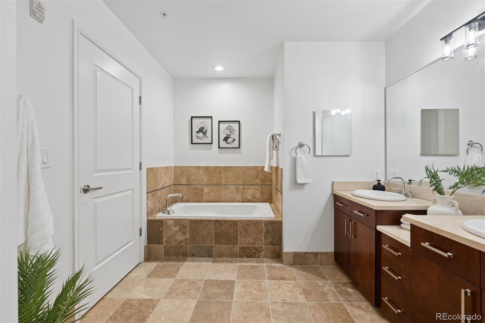 2958 Syracuse Street Unit: 315