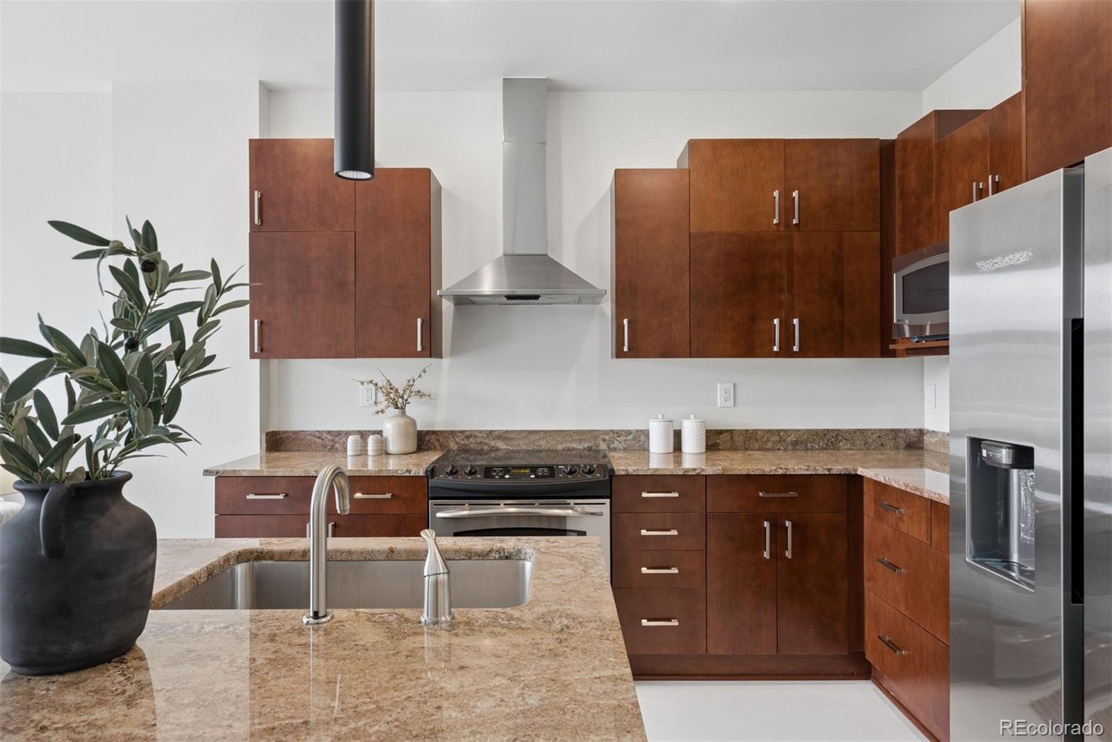 2958 Syracuse Street Unit: 315