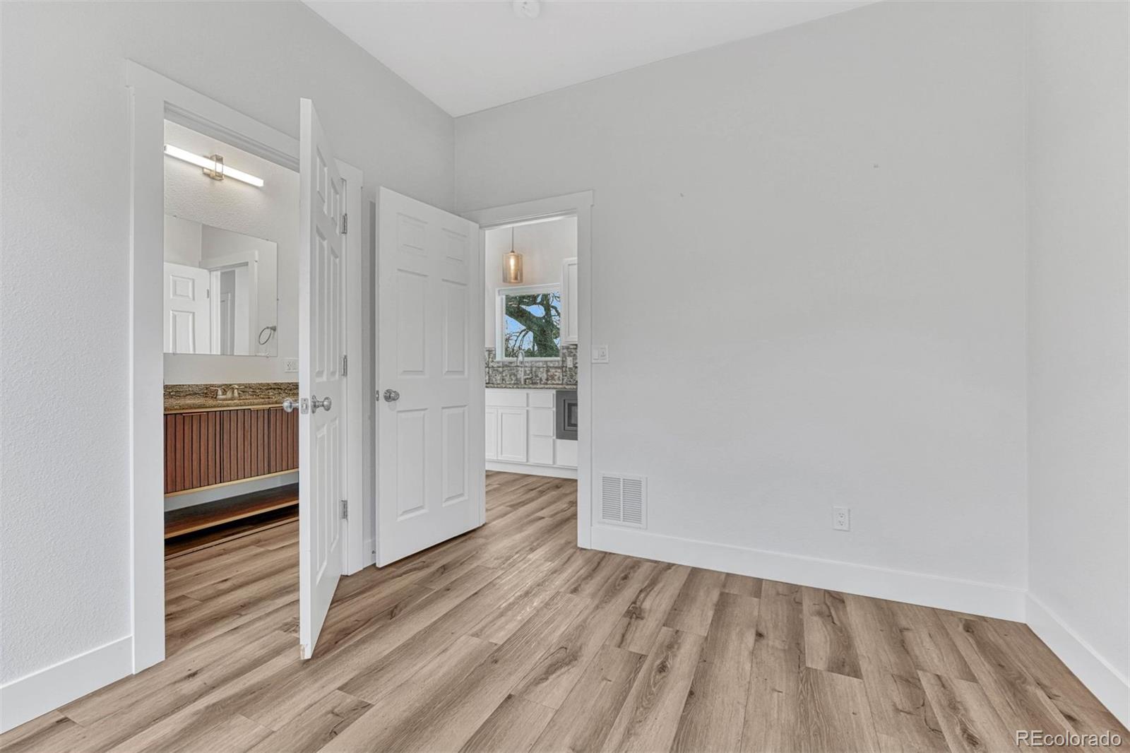 2432 W Platte Avenue