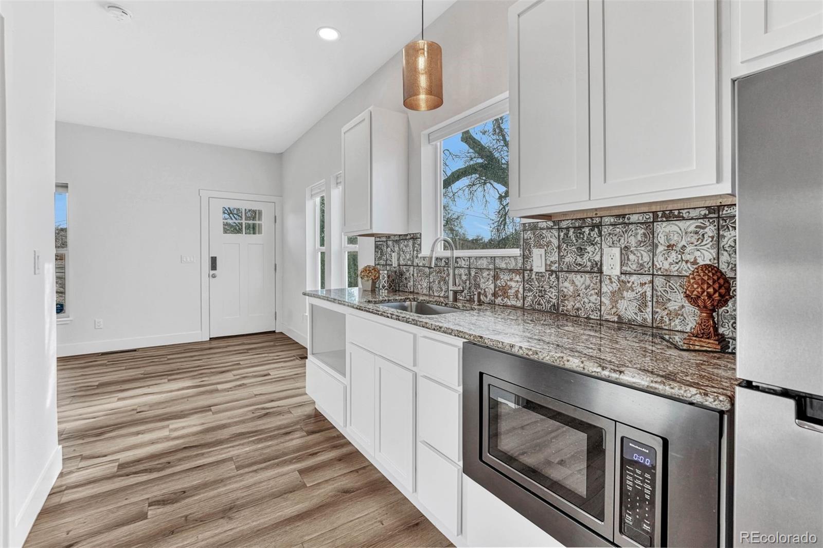 2432 W Platte Avenue