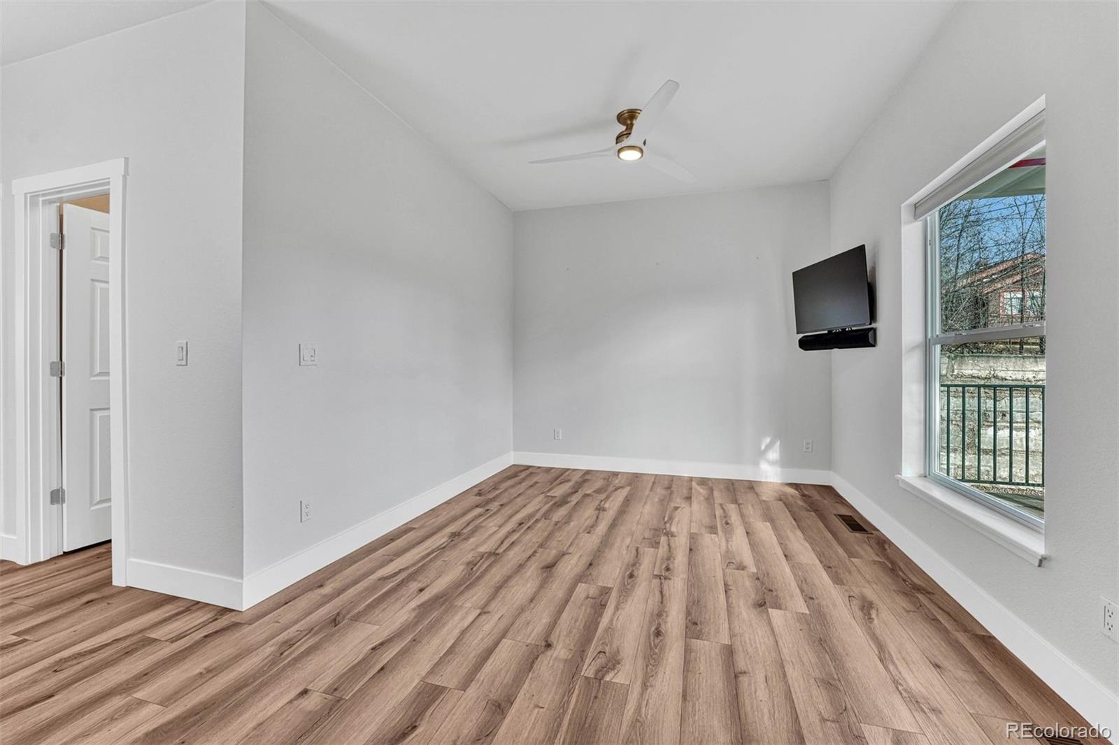 2432 W Platte Avenue
