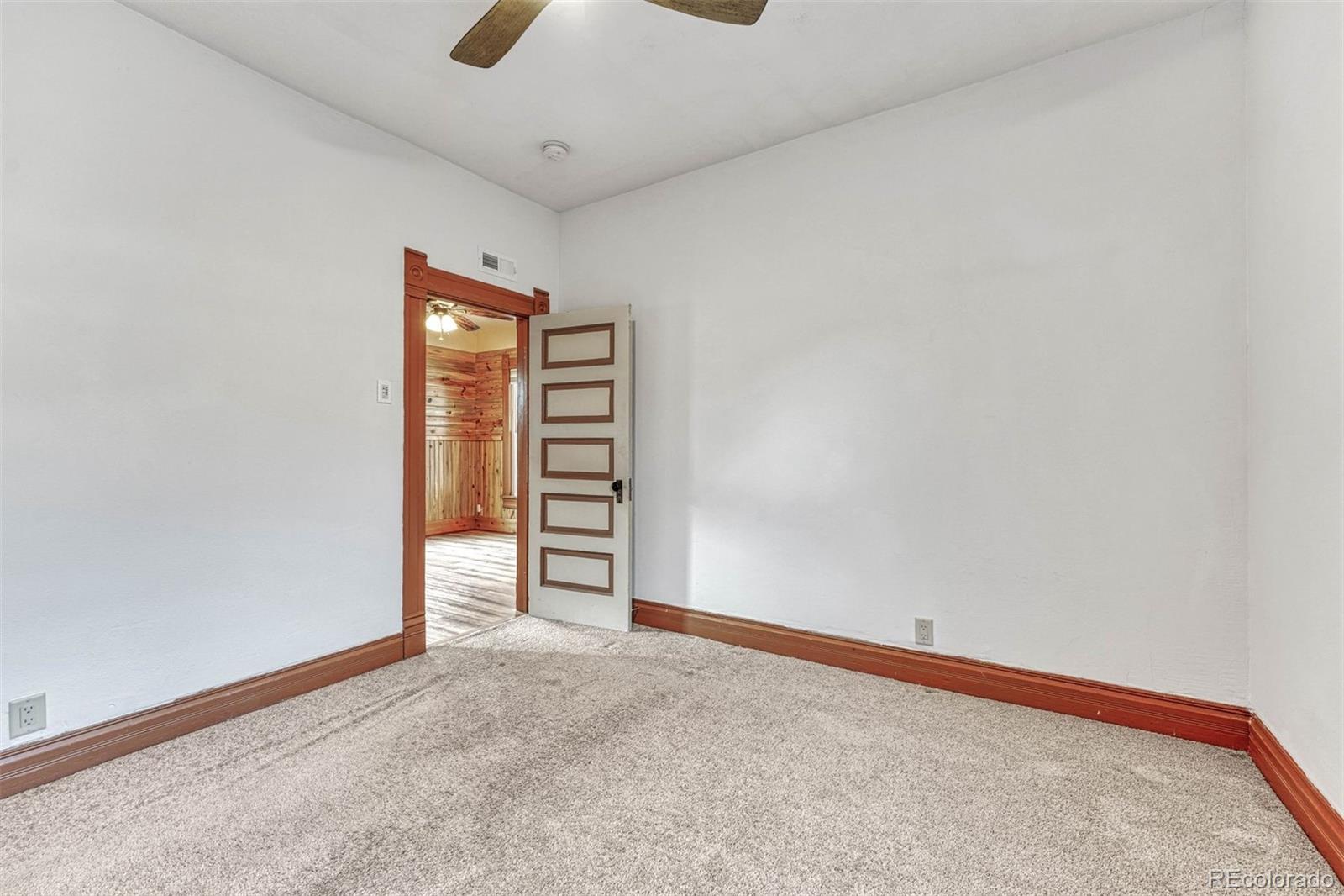 2432 W Platte Avenue