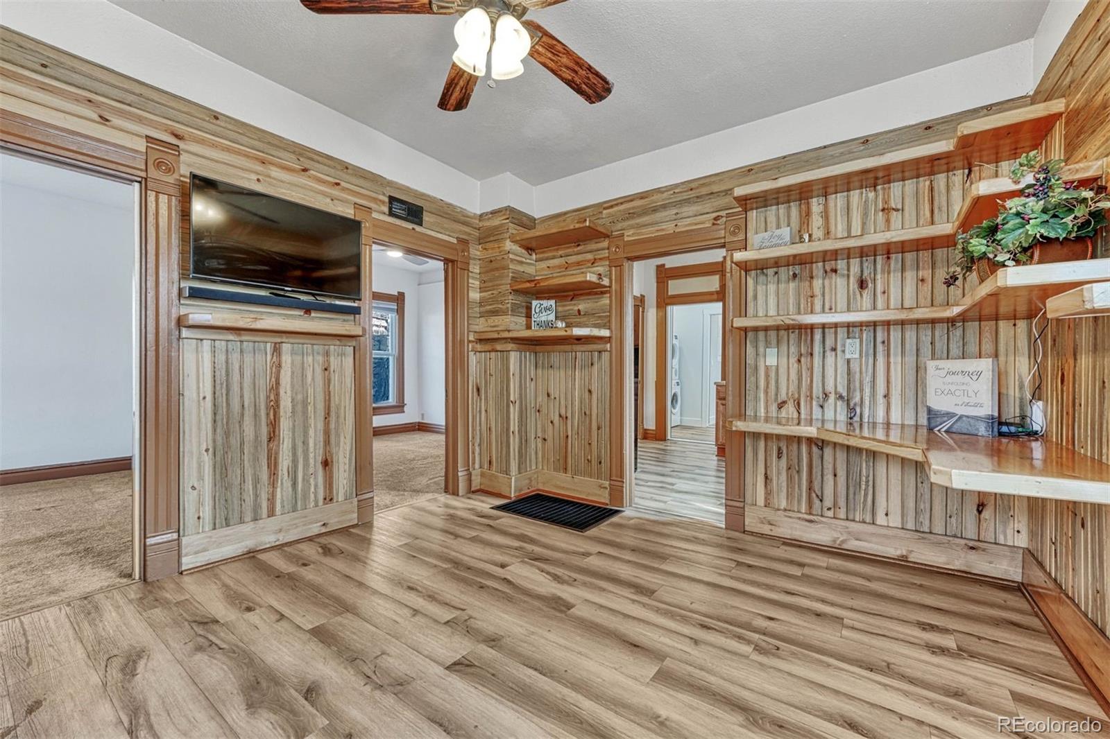 2432 W Platte Avenue