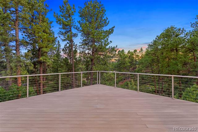 7 Elk Pointe Lane