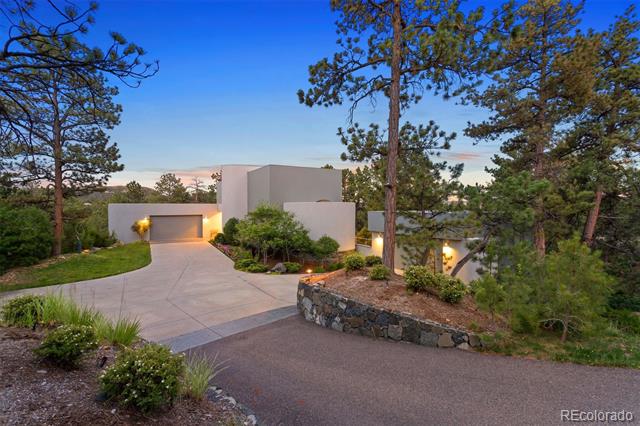 7 Elk Pointe Lane