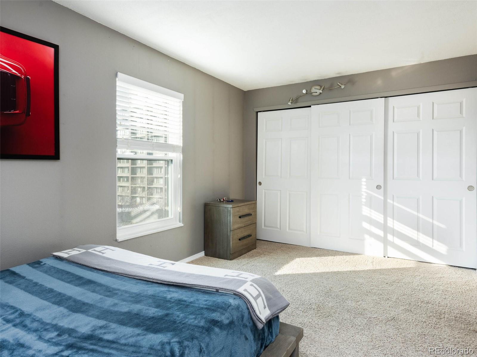 2 Adams Street Unit: 707