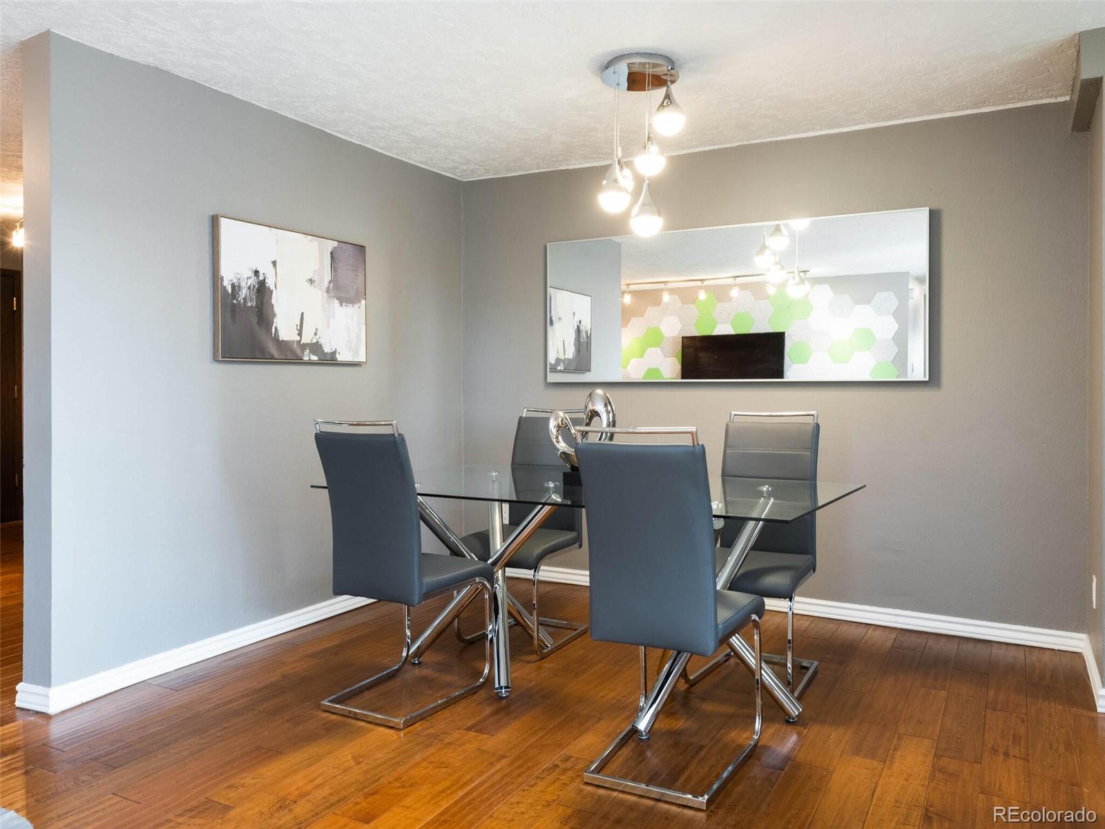 2 Adams Street Unit: 707