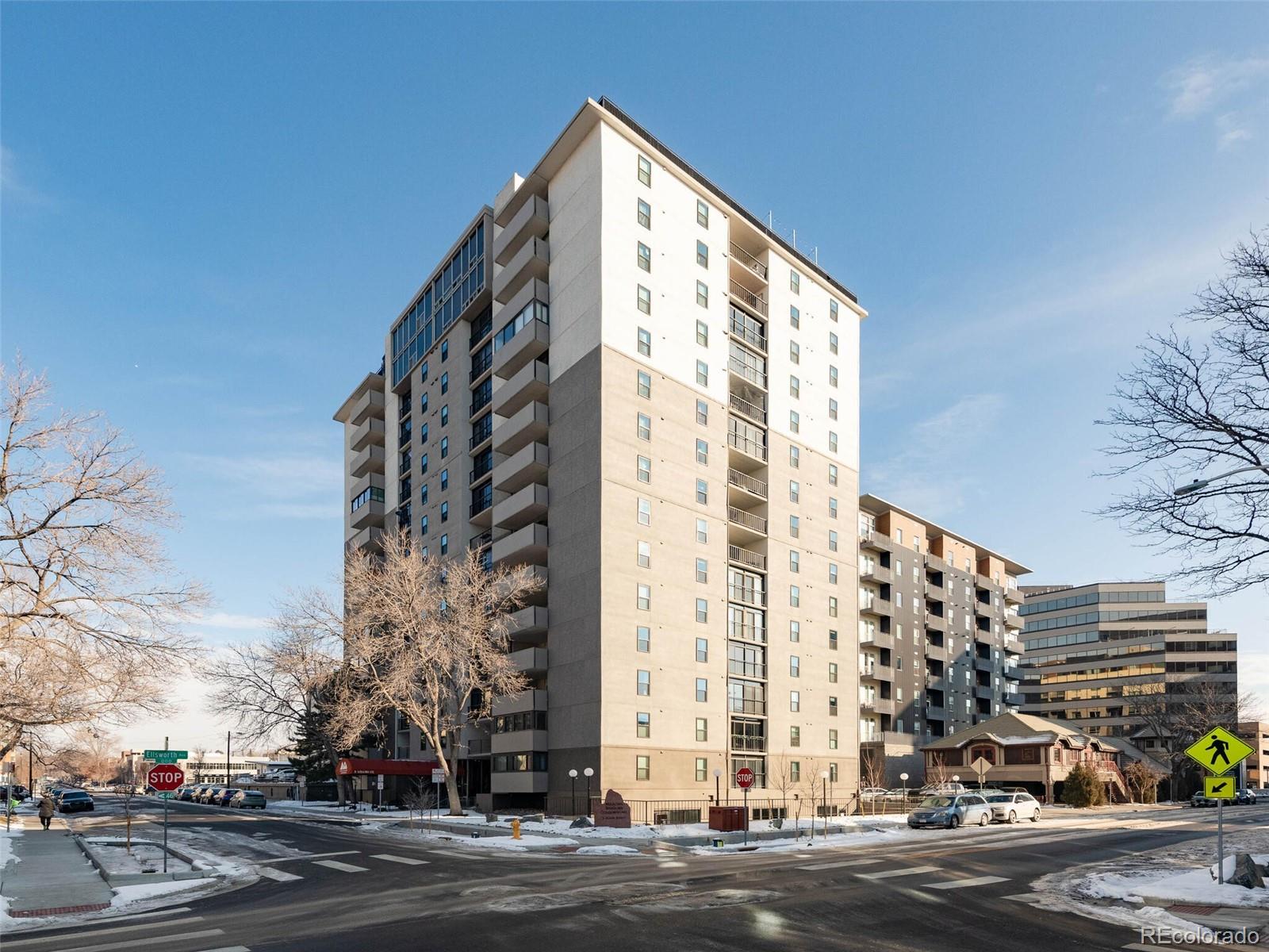 2 Adams Street Unit: 707