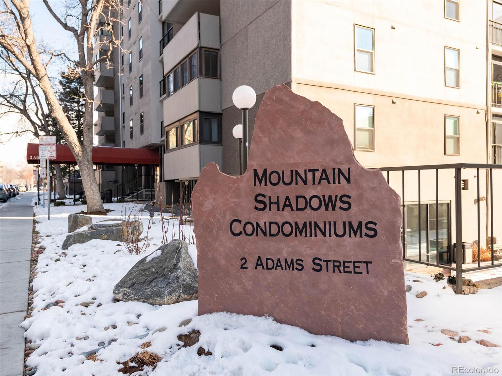 2 Adams Street Unit: 707