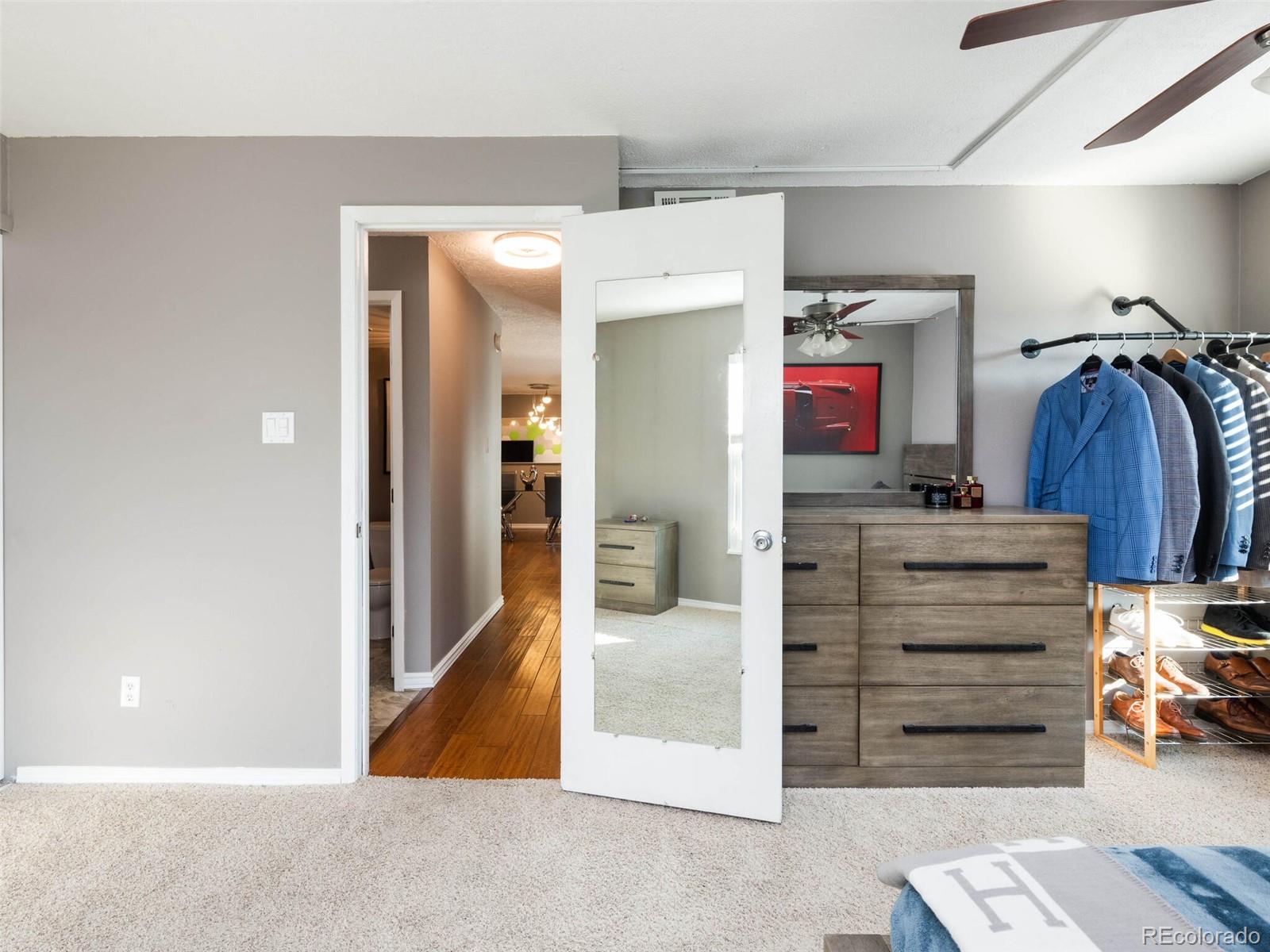 2 Adams Street Unit: 707