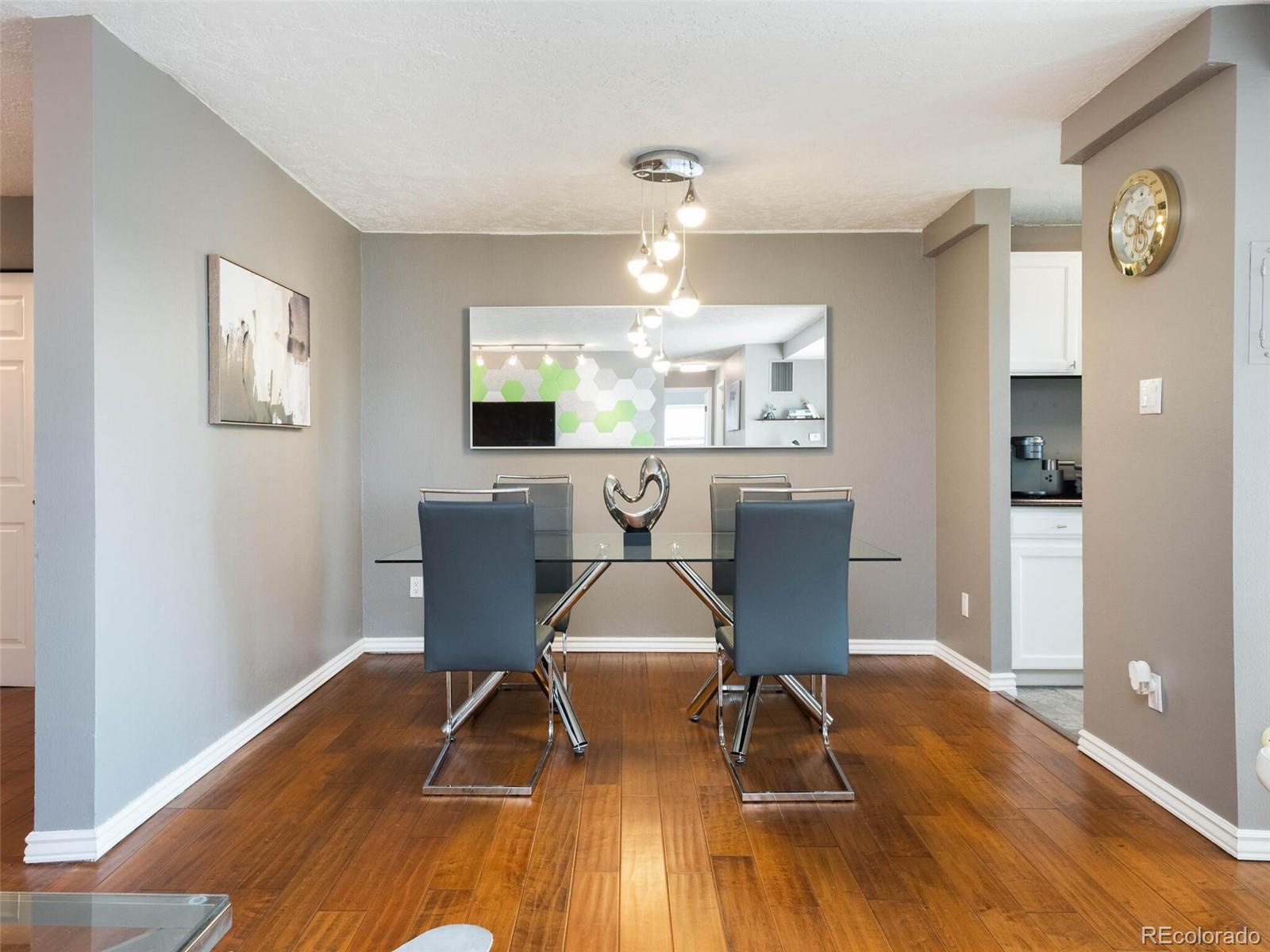 2 Adams Street Unit: 707